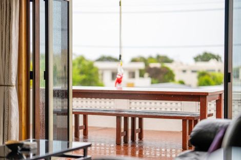 Photo of property in 117 Seaview Road, Paraparaumu Beach, Paraparaumu, 5032