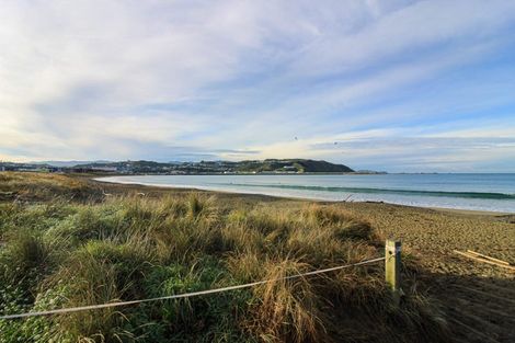 Photo of property in 30f4 Lyall Parade, Lyall Bay, Wellington, 6022