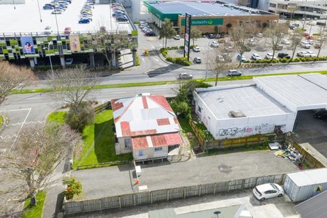 Photo of property in 1 Ranfurly Street, Palmerston North, 4410