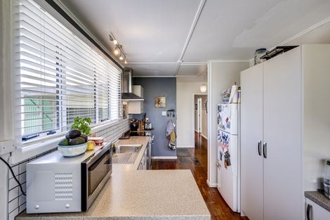 Photo of property in 68 Barton Avenue, Marewa, Napier, 4110