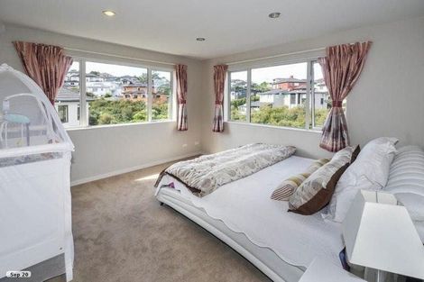Photo of property in 7 Bintulu Place, Fairview Heights, Auckland, 0632