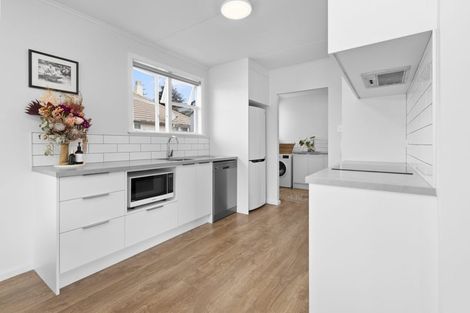 Photo of property in 41u1 Ross Crescent, Fairfield, Hamilton, 3214