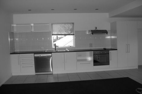 Photo of property in 4/6 Defoe Place, Waltham, Christchurch, 8023