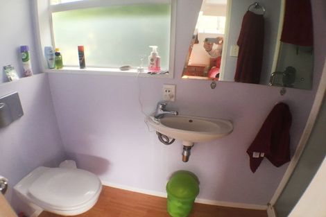 Photo of property in 5 Jones Place, Highbury, Palmerston North, 4412