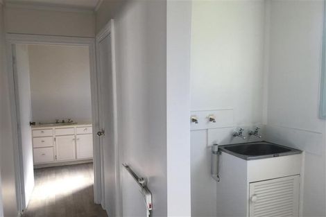 Photo of property in 53 Harrington Road, Henderson, Auckland, 0610