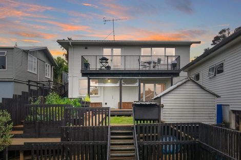 Photo of property in 12 Kashmir Road, Glen Eden, Auckland, 0602