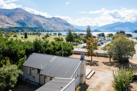 Photo of property in 33 Dungarvon Street, Wanaka, 9305