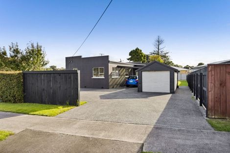 Photo of property in 320 South Road, Hawera, 4610