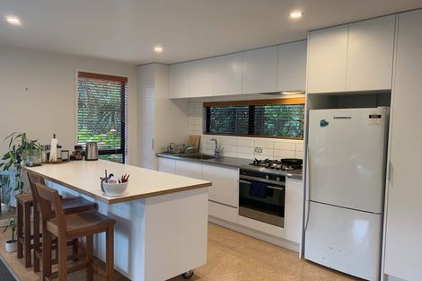 Photo of property in 2/28 Bayly Road, Moturoa, New Plymouth, 4310