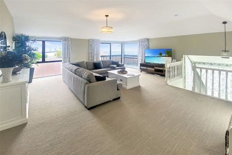 Photo of property in 76 Mount Pleasant Road, Mount Pleasant, Christchurch, 8081