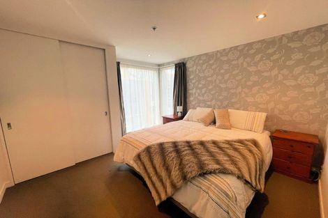 Photo of property in Portal Apartments, 4b/42 Cable Street, Te Aro, Wellington, 6011