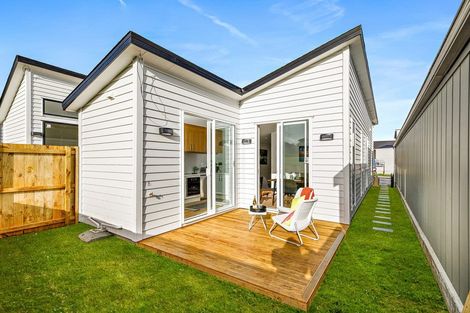 Photo of property in 19 Matakohe Road, Westgate, Auckland, 0814