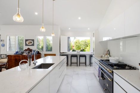 Photo of property in 1 Le Quesnoy Place, Cambridge, 3434