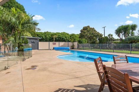 Photo of property in 16 Cairn Way, Te Kamo, Kamo, 0185
