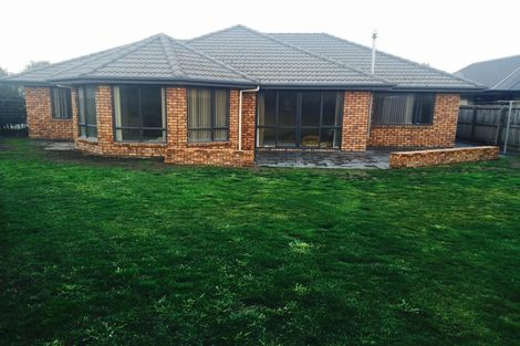 Photo of property in 22 Linkwater Way, Parklands, Christchurch, 8083
