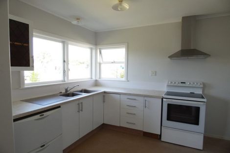 Photo of property in 81 Royal View Road, Te Atatu South, Auckland, 0610