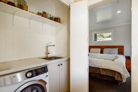 Photo of property in 16 Angle Street, Picton, 7220