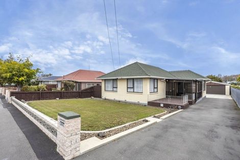Photo of property in 237 Burwood Road, Burwood, Christchurch, 8083