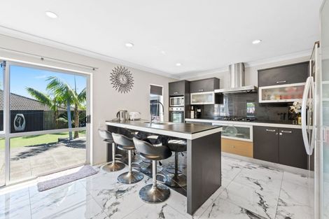 Photo of property in 17 Turnberry Drive, Wattle Downs, Auckland, 2103