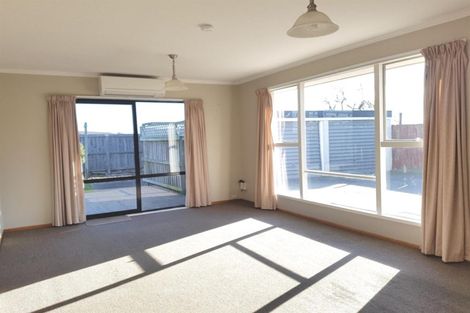 Photo of property in 2/31 Lamorna Road, Parklands, Christchurch, 8083