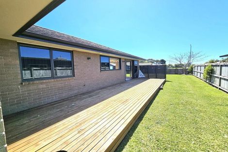 Photo of property in 18 Keene Drive, Bell Block, New Plymouth, 4312