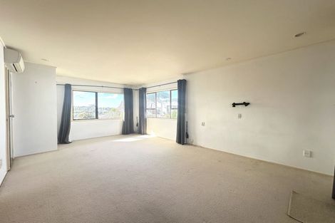 Photo of property in 3 Beulah Avenue, Rothesay Bay, Auckland, 0630