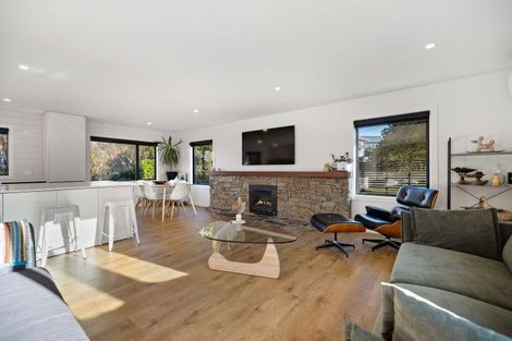 Photo of property in 67 Devon Street, Arrowtown, 9302