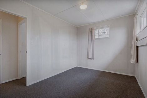 Photo of property in 36 Muir Avenue, Mangere Bridge, Auckland, 2022