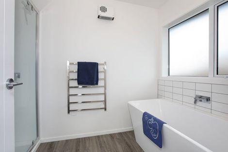 Photo of property in 28 Oldfield Lane, Marton, 4710