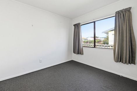 Photo of property in 8 Beech Place, Owhata, Rotorua, 3010
