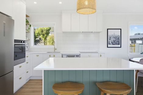 Photo of property in 6 Battersea Place, Richmond Heights, Taupo, 3330