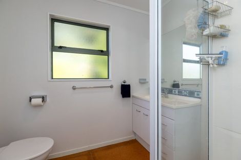 Photo of property in 15a Wharemauku Road, Raumati Beach, Paraparaumu, 5032