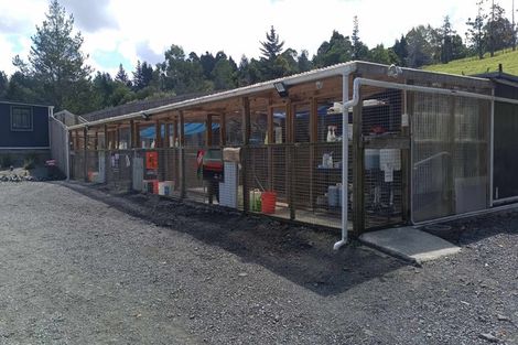 Photo of property in 2 Cowan Bay Road, Pohuehue, Warkworth, 0983