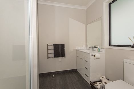 Photo of property in 18 Mariners Haven, One Tree Point, 0118