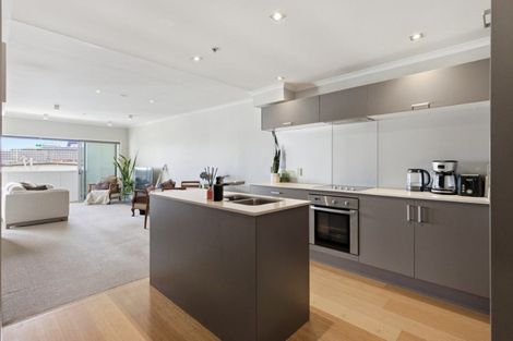 Photo of property in 277 Maunganui Road, Mount Maunganui, 3116