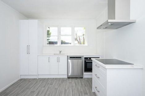 Photo of property in 494 Swanson Road, Ranui, Auckland, 0612