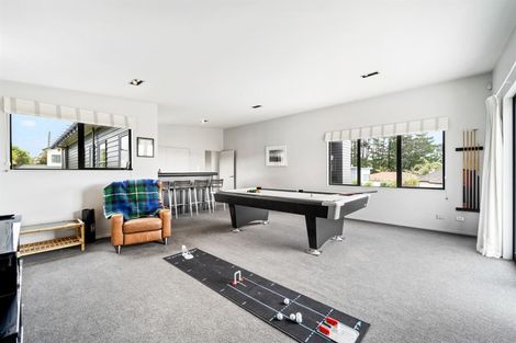 Photo of property in 32 English Oak Drive, Schnapper Rock, Auckland, 0632