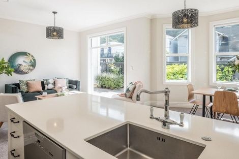 Photo of property in 51 Tinakori Road, Thorndon, Wellington, 6011