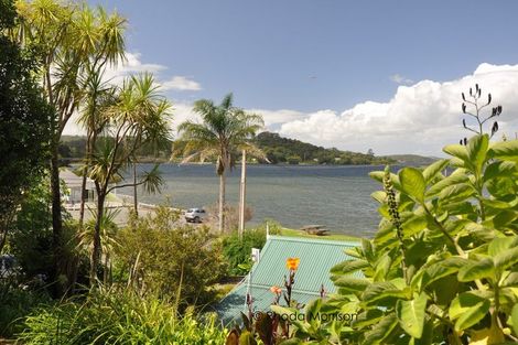 Photo of property in 32 Komiti Road, Tinopai, 0593