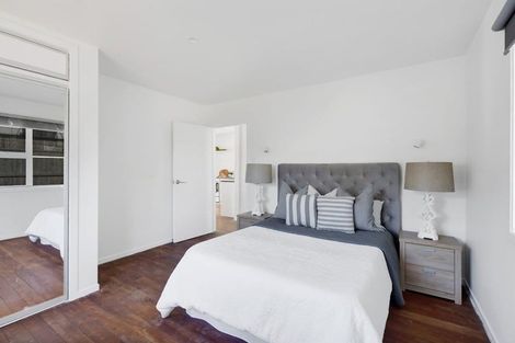 Photo of property in 15 Alberta Road, Glen Avon, New Plymouth, 4312