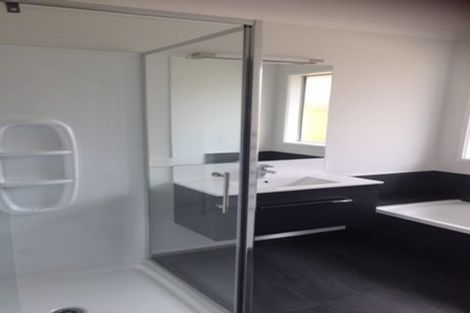 Photo of property in 37 Piata Street, Papamoa Beach, Papamoa, 3118