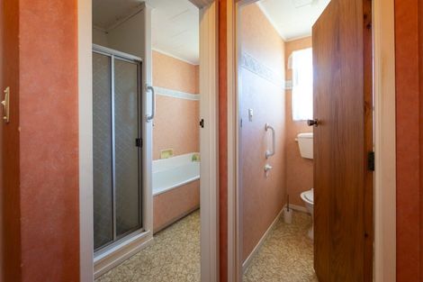 Photo of property in 2/27 Ranfurly Street, Tamatea, Napier, 4112