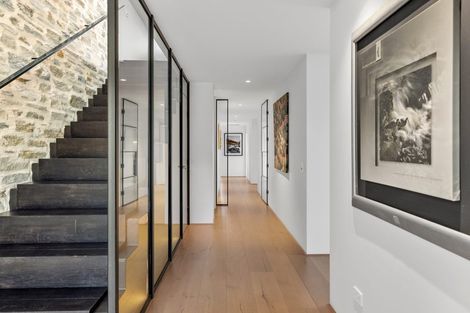 Photo of property in 34 Minaret Ridge, Wanaka, 9305