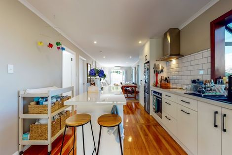 Photo of property in 140 Severn Street, Island Bay, Wellington, 6023