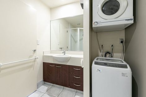 Photo of property in St Peters Apartments, 10a/192 Willis Street, Te Aro, Wellington, 6011