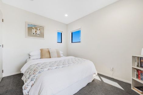 Photo of property in 24 Santa Cruz Drive, Shamrock Park, Auckland, 2016