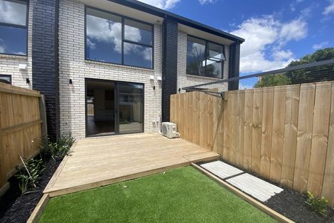 Photo of property in 6/60 Yeovil Road, Te Atatu Peninsula, Auckland, 0610