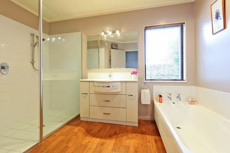 Photo of property in 18 Airini Road, Waimarama, Havelock North, 4294
