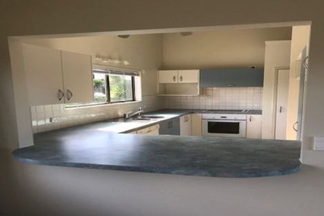 Photo of property in 38 Tree View Avenue, Glenfield, Auckland, 0629