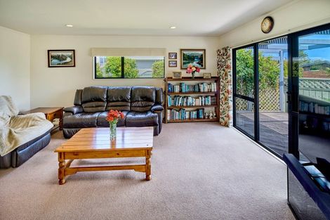 Photo of property in 23a Golf Road, Paraparaumu Beach, Paraparaumu, 5032
